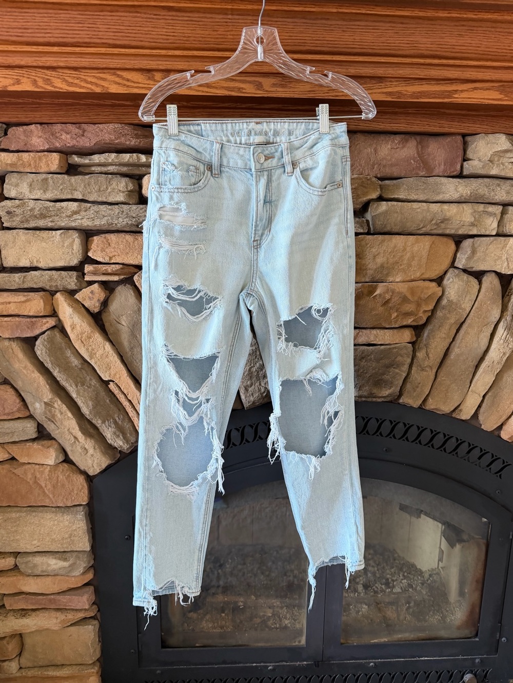 American Eagle Outfitters Light Blue Ripped Boyfriend Jeans